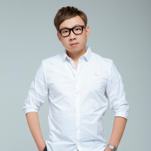 曲靖新声代小童星潘柄丞,演唱少年强则国强大赛主题
