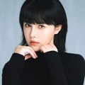 白鸽乌鸦相爱的戏码 - 黄馨冉