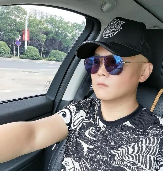 王小柒