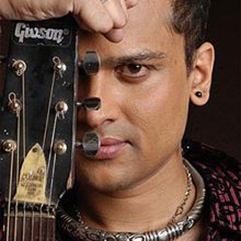 Motoliya Duet - Zubeen Garg&Mahalakshmi