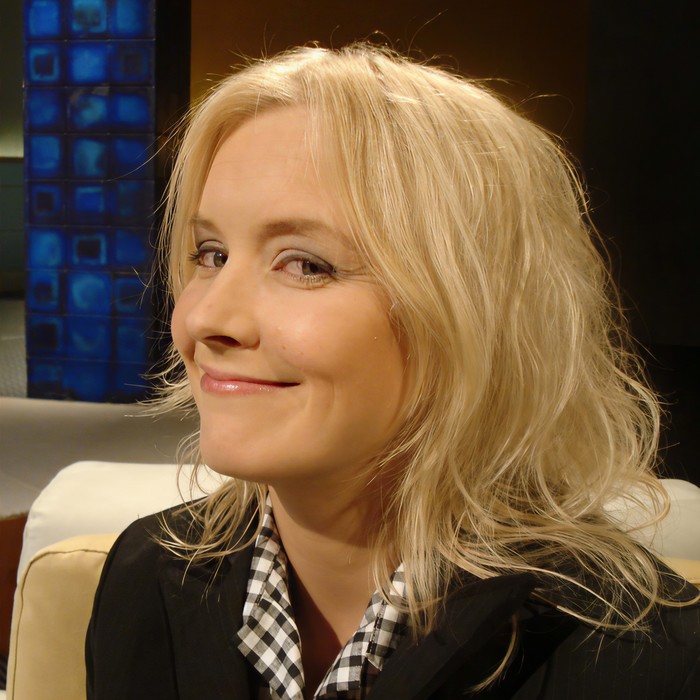 Hän kävelee - Jonna Tervomaa