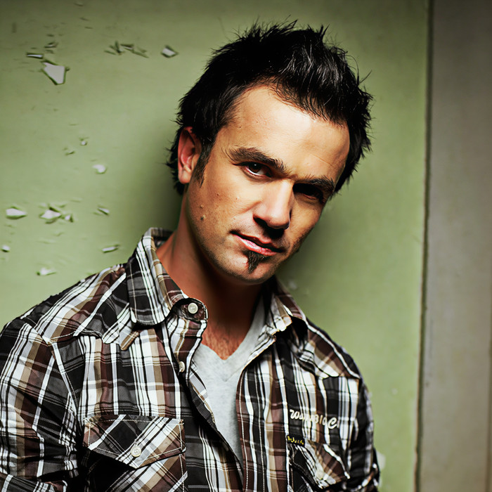 It's a Man's Man's World - Shannon Noll