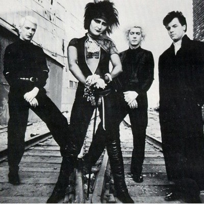 Gun - Siouxsie And The Banshees