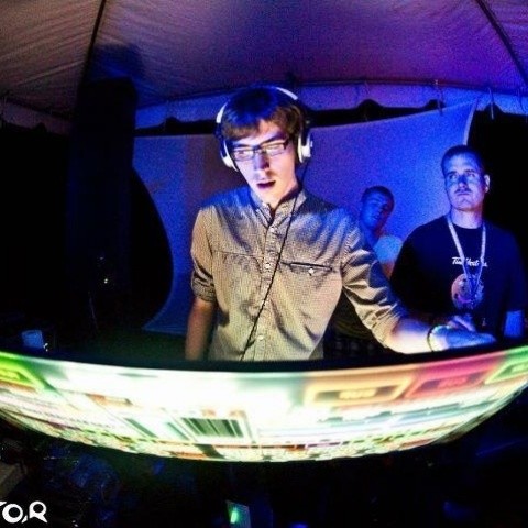 Hello (Centra Remix) - remix - Going Quantum