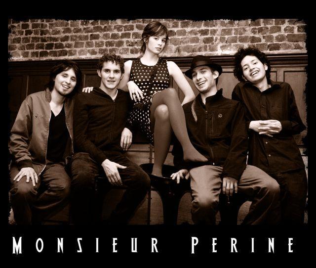 Nuestra Canción (片段) - Monsieur Periné&Miguel Guerra&Catalina Garcia Barahona&Santiago Prieto Sarabia&Vicente Garcia