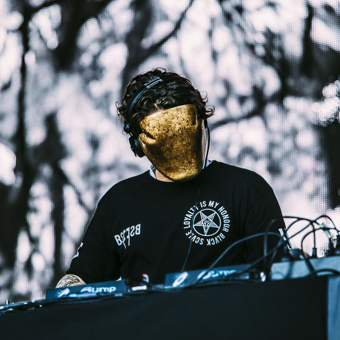 No One - Golden Features