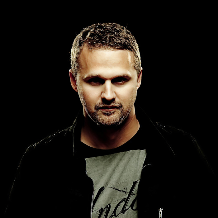 Henrik B&Terri B