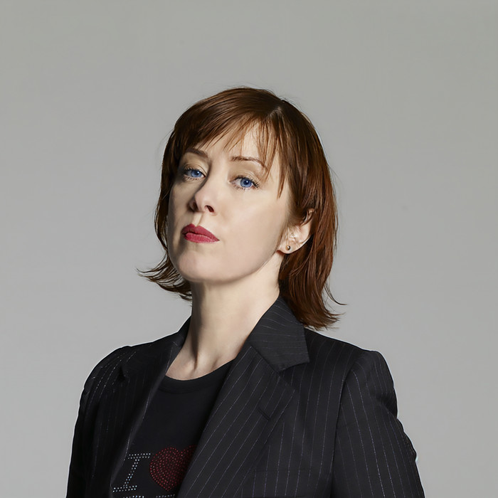 woman on the tier - Suzanne Vega