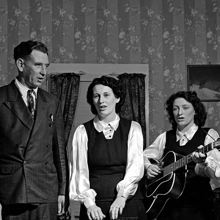 Wildwood Flow - The Carter Family