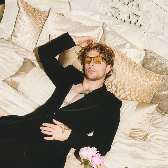 It Can't Be Christmas (Live) - Tom Grennan