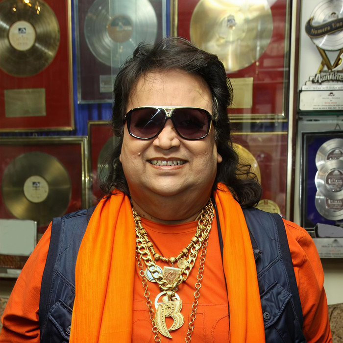 Tune Maari Entriyaan - Bappi Lahiri&&Vishal Dadlani&Neeti Mohan&Walking