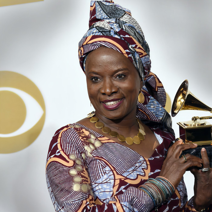 Senie - Angelique Kidjo