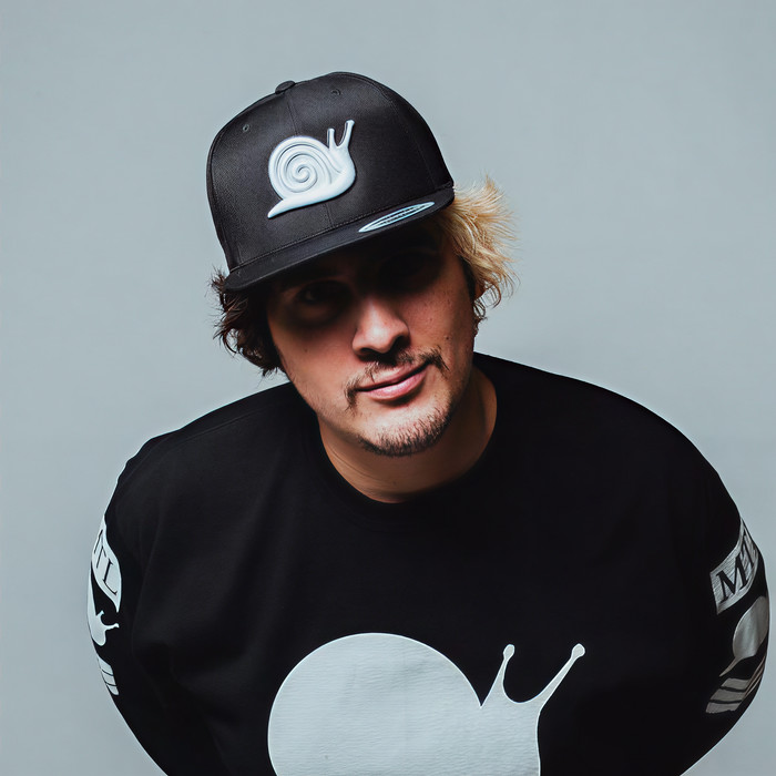 Snails&Kompany&Virus Syndicate