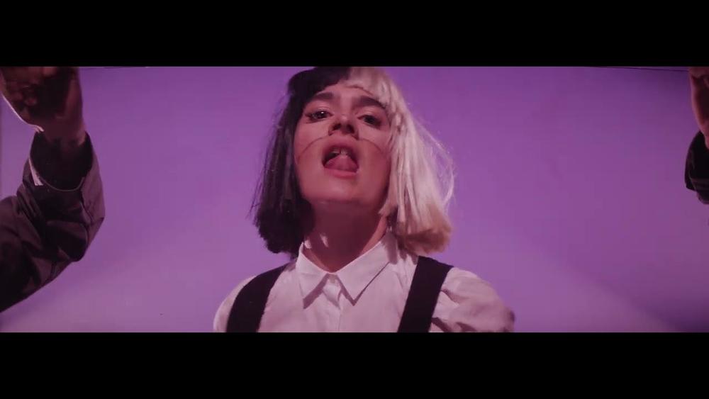 Sia《Unstoppable》