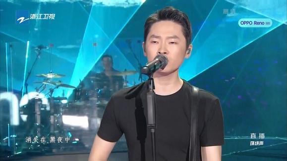 梁博《黑夜中 (Live)》