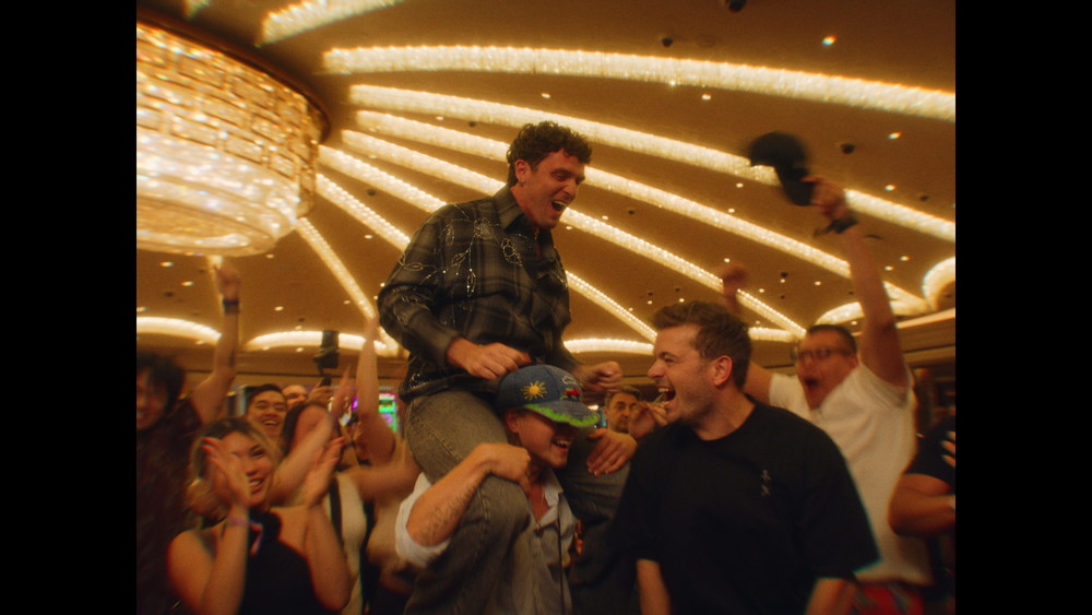Martin Garrix&Lauv《MAD》